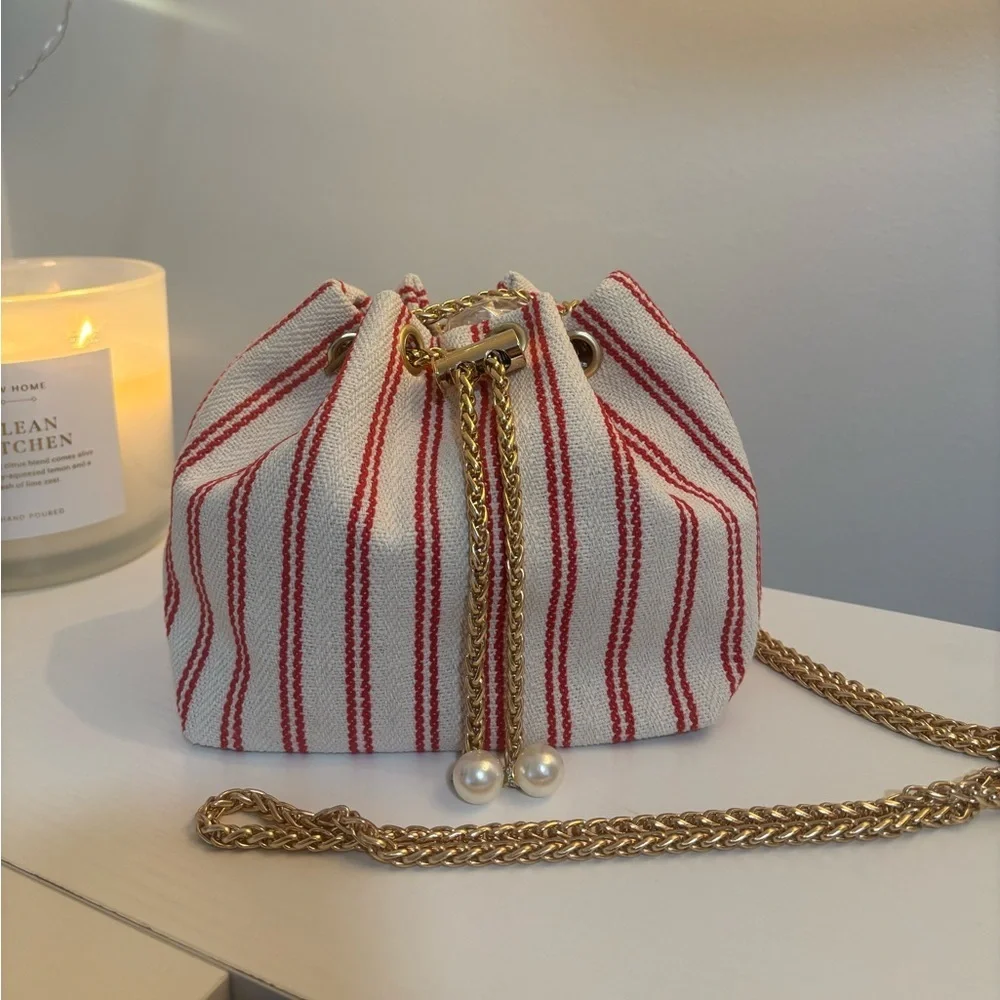 Striped Red and White Linen Bucket Bag - Picture 2 of 6